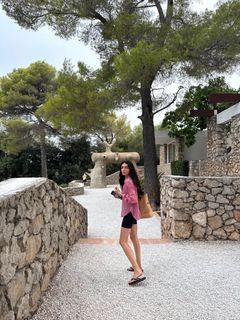 Hazar Ergüclü feet photo 10