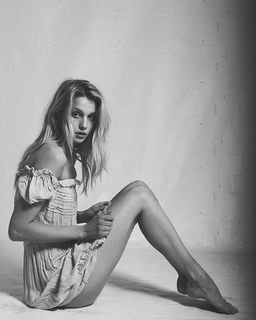 Hazel Graye feet photo 2