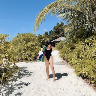 Heart Evangelista feet photo 4