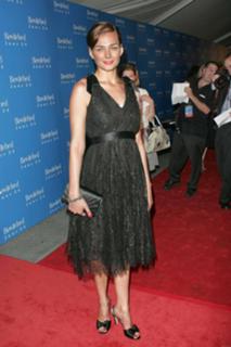 Heather Burns feet photo 1