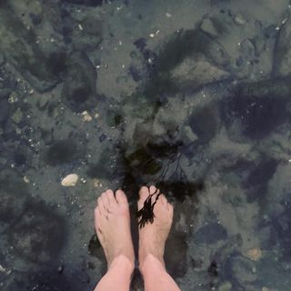 Heather Donahue feet photo 2