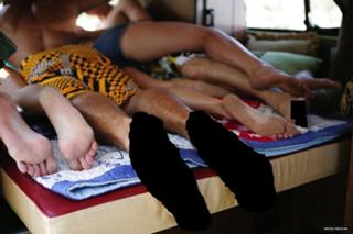 Heather Elizabeth Morris feet photo thumbnail