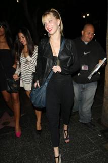 Heather Elizabeth Morris feet photo thumbnail