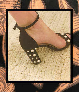 Heather Elizabeth Morris feet photo thumbnail