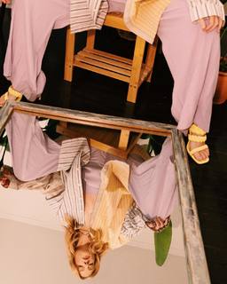 Heather Elizabeth Morris feet photo thumbnail