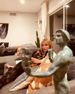 Heather Elizabeth Morris feet photo thumbnail