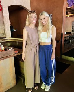 Heather Elizabeth Morris feet photo thumbnail