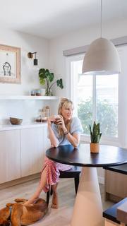 Heather Elizabeth Morris feet photo thumbnail