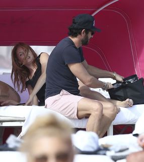 Heather Graham feet photo thumbnail