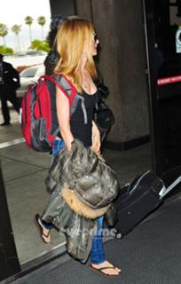 Heather Graham feet photo thumbnail