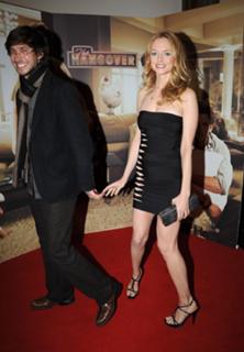 Heather Graham feet photo thumbnail