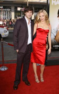 Heather Graham feet photo thumbnail