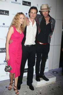 Heather Graham feet photo thumbnail