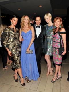 Heather Graham feet photo thumbnail