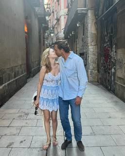 Heather Graham feet photo thumbnail
