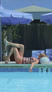 Heather Graham feet photo thumbnail