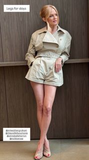 Heather Graham feet photo 9