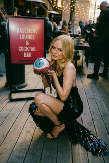 Heather Graham feet photo 6