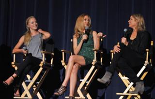 Heather Graham feet photo thumbnail