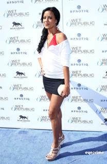 Heather Hemmens feet photo 17