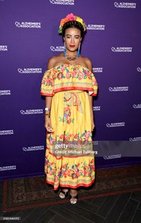Heather Hemmens feet photo 4