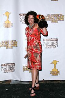 Heather Langenkamp feet photo 15