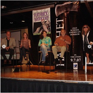 Heather Langenkamp feet photo 8