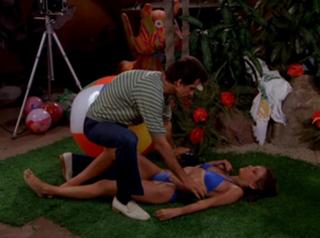Heather Locklear feet photo thumbnail