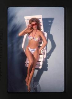 Heather Locklear feet photo thumbnail