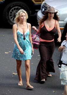 Heather Locklear feet photo thumbnail