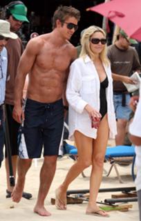 Heather Locklear feet photo thumbnail