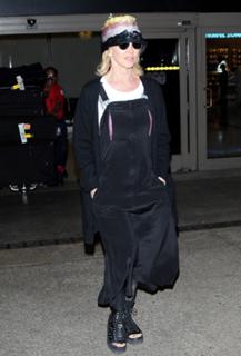 Heather Locklear feet photo thumbnail