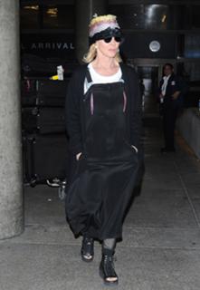 Heather Locklear feet photo thumbnail