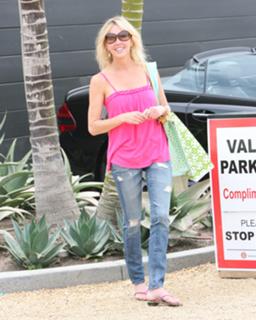 Heather Locklear feet photo thumbnail