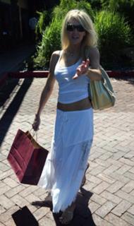 Heather Locklear feet photo thumbnail