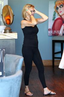 Heather Locklear feet photo thumbnail