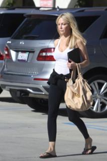 Heather Locklear feet photo thumbnail