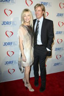 Heather Locklear feet photo thumbnail