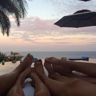 Heather Rae Young feet photo 15
