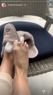 Heather Rae Young feet photo 4