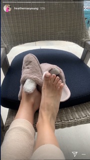 Heather Rae Young feet photo 2