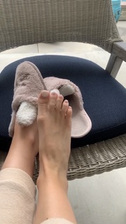Heather Rae Young feet photo 1