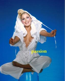 Heather Thomas feet photo thumbnail