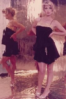 Heather Thomas feet photo thumbnail