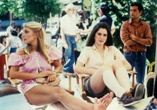 Heather Thomas feet photo thumbnail