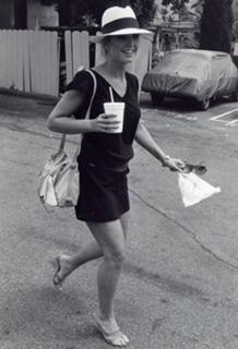 Heather Thomas feet photo thumbnail