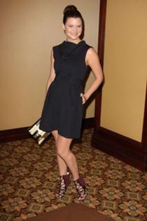 Heather Tom feet photo 11