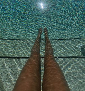 Heather Watson feet photo 3
