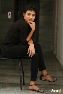 Hebah Patel feet photo 13