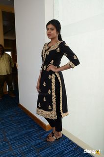 Hebah Patel feet photo 15